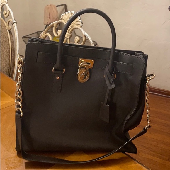 Handbags - Michael Kors purse